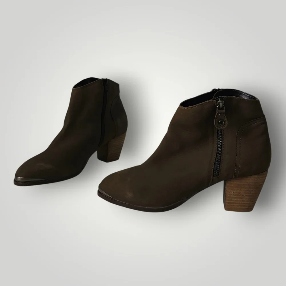 Diba Leather Ankle Booties Womens 9M Taupe Brown‎ Suede Stacked Heel Zip Boots
